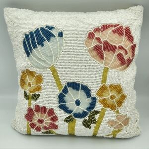 𝅺Primrose Vintage Beaded Floral Pillow‎